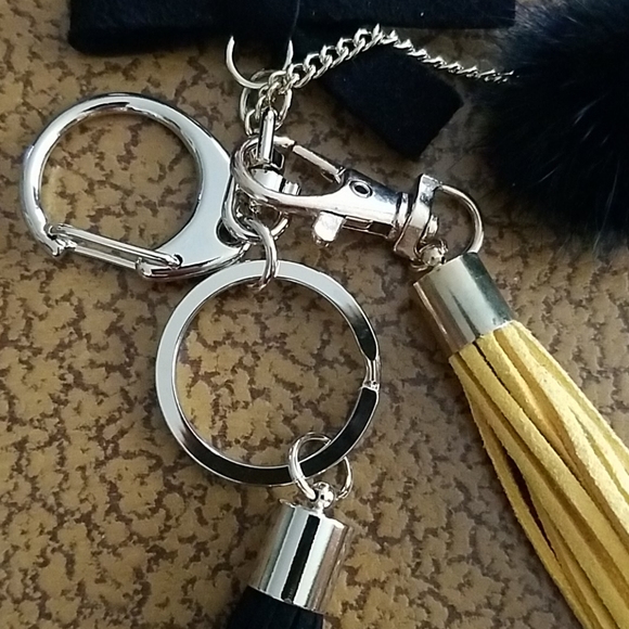 Boho Double Interacting Tassel and Pearl Keychain - Picture 8 of 9